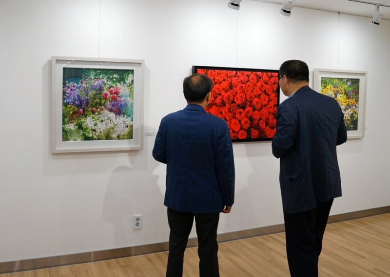 유디갤러리, 서양화가 임정순 개인전 '행복한 시간여행' 개최