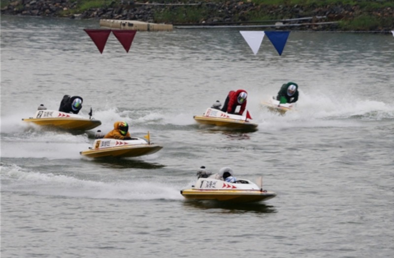 경정 선수들의 경기모습. (사진=국민체육진흥공단)