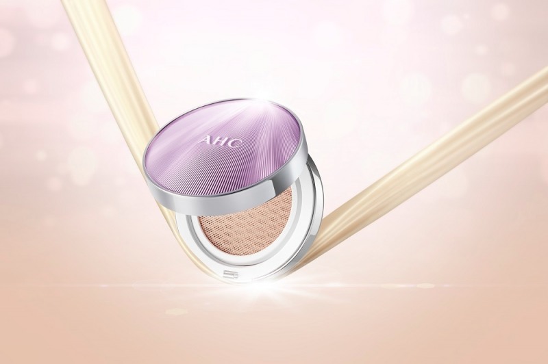 AHC, 착붙 리프팅 커버 팩트 ‘스판 핏 세븐 커버 팩트’ 출시