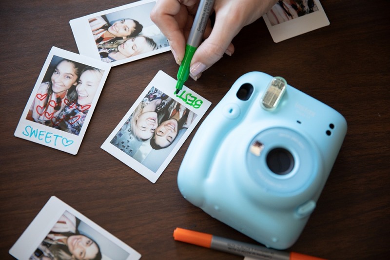 한국후지필름㈜, 즉석카메라 ‘인스탁스 미니11’ 누적판매 2천대 돌파