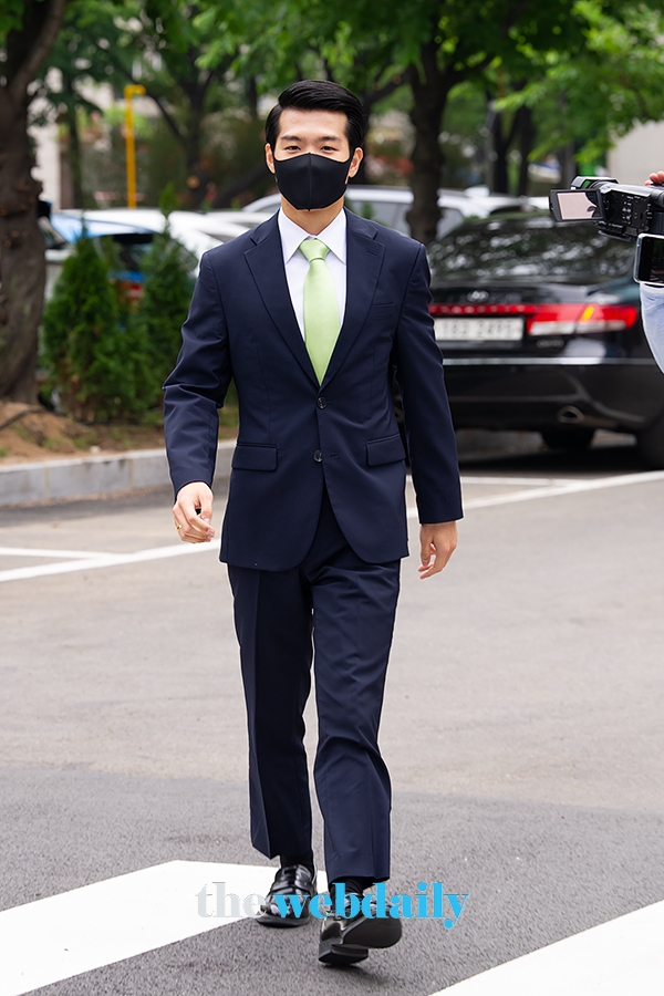 조명섭, KBS 불후의명곡 녹화 출근길 현장 (사진:최수영기자)