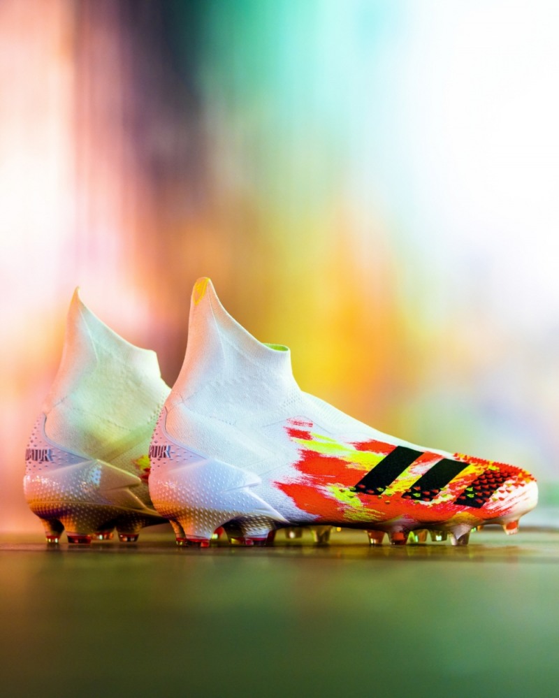 아디다스, 축구화 ‘유니포리아’ 공개…붓으로 물감을 칠한 듯한 디자인