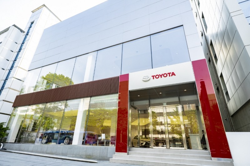 ‘토요타 서초전시장’, 서초역 인근 확장 이전