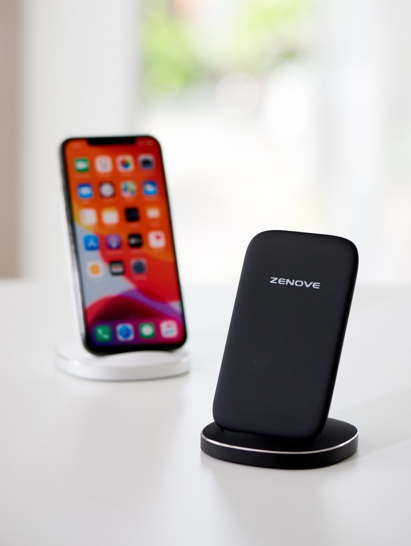 제노브, 거치형 고속 무선충전기 ‘RS300’ 출시