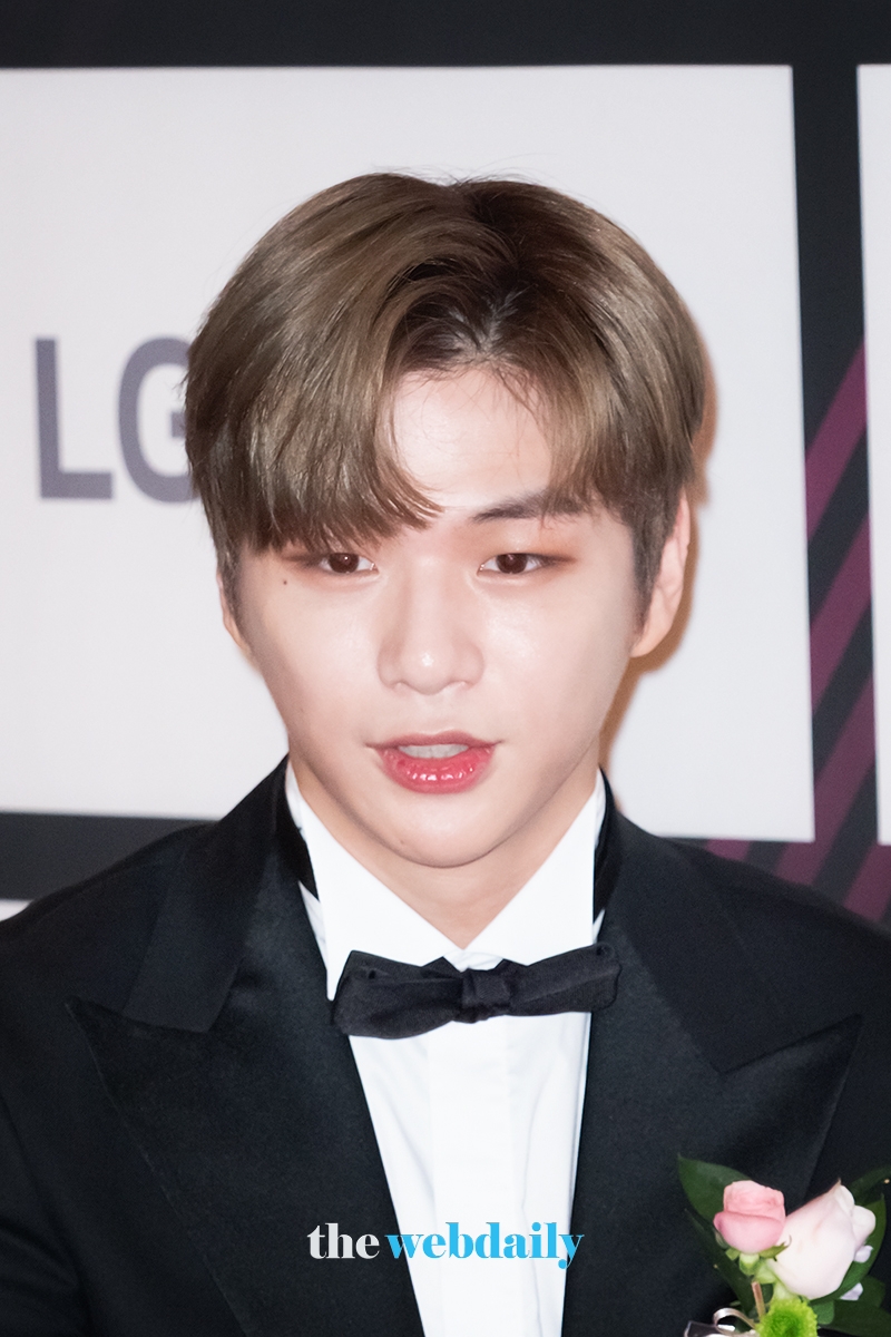 강다니엘, '2020 브랜드 고객충성도 대상' 시상식 현장