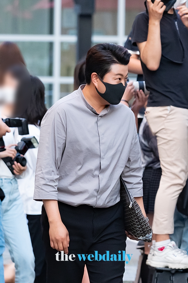 김호중, KBS 평화음악회 퇴근길 현장