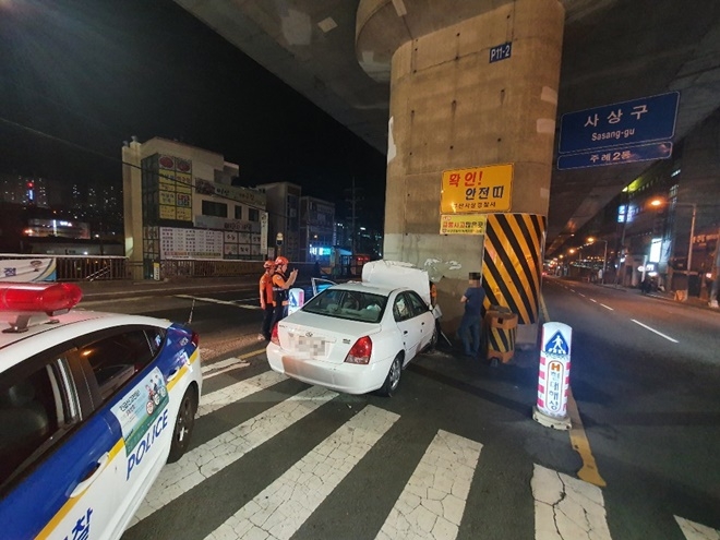 지난 9일 사상구 주례동 고가도로에서 발생한 사고현장.(사진제공=부산경찰청)