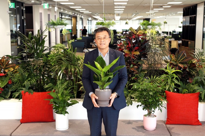 유한킴벌리 최규복 사장, 화훼농가 돕기 릴레이 캠페인 동참