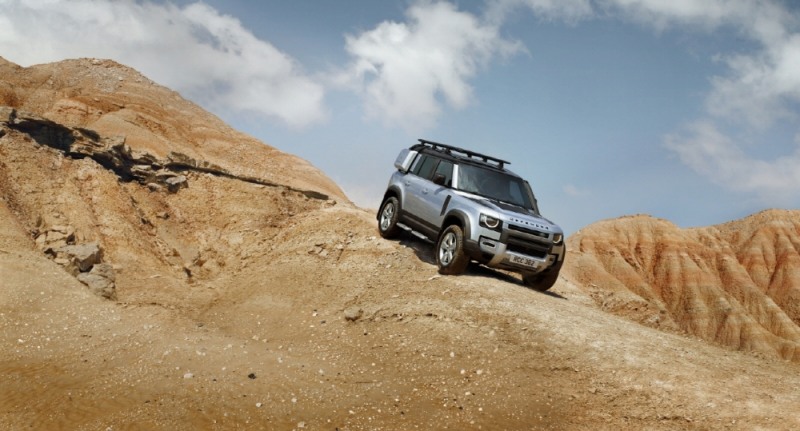 랜드로버 ‘올 뉴 디펜더’, 사전계약 열흘 만에 ‘300대’ 돌파