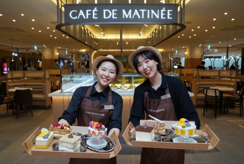 AK수원, ‘카페 드 마티네’ 디저트 카페로 새단장
