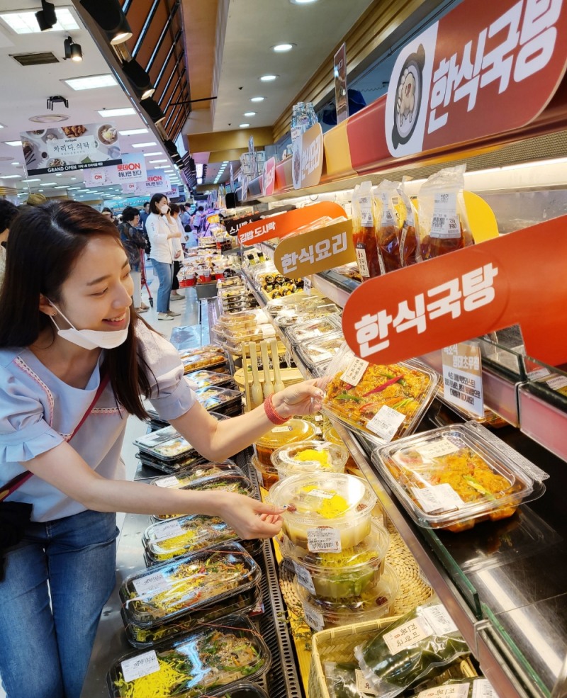롯데마트 잠실점의 델리 매장, ‘Meal(밀) 시그니쳐 스토어’로 리뉴얼 오픈
