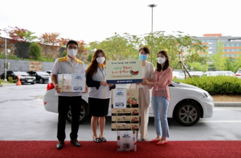 동서발전, 초복 맞이 수박·복숭아 나눔