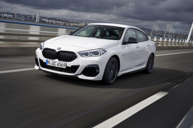 M235i xDrive 그란쿠페 BMW 코리아 25주년 M 퍼포먼스 에디션