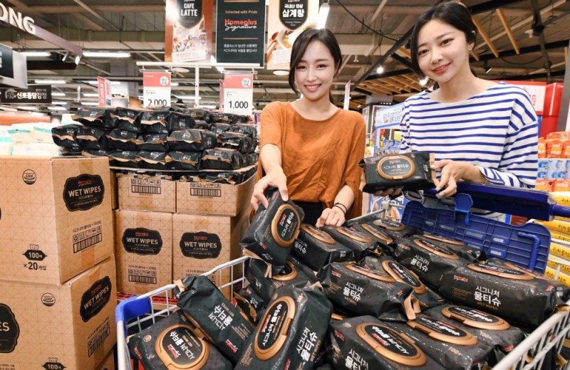 홈플러스, PB ‘시그니처 물티슈’ 특별 패키지 선봬