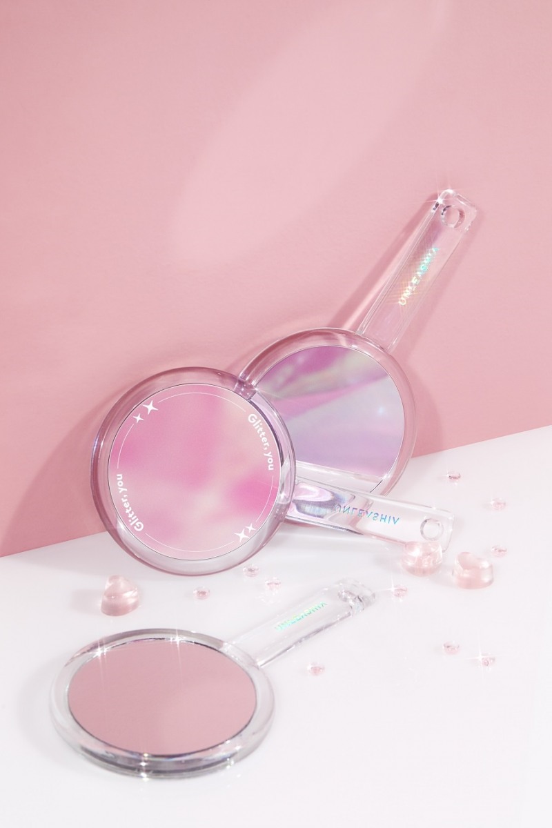 비건 글리터 코스메틱 브랜드 언리시아, 플레이 모어 더블 페이스드 미러 신제품 출시 이미지.(사진=포도컴)