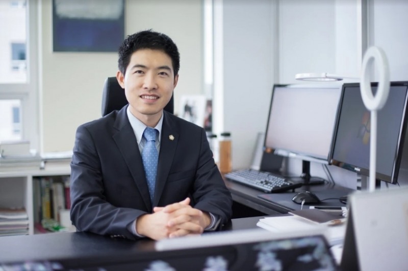 이혼전문변호사 “미성년 자녀 둘러싼 친권 및 양육권 분쟁, 이혼 소송 길어지는 대표 사유”