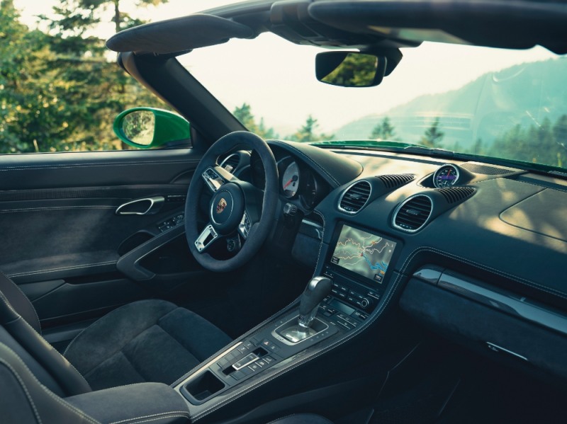 718 Boxster GTS 4.0 인테리어