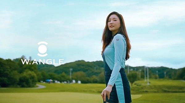 (와이드앵글 가을 시즌 TV 광고 속 김사랑)