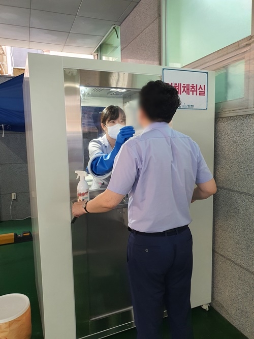 영도병원 워크스루_선별진료소.(사진제공=부산 영도병원)