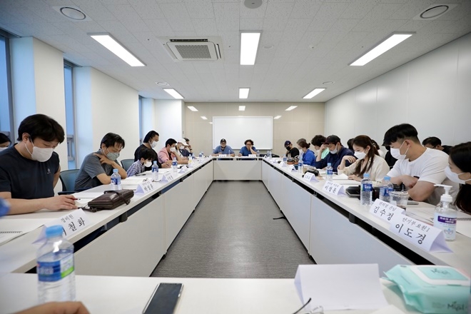 청춘포차_대본리딩 현장.(사진제공=부산영상위원회)