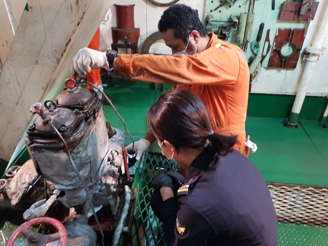 선박연료유 황함유량 일제 단속.(사진제공=부산해양경찰서)