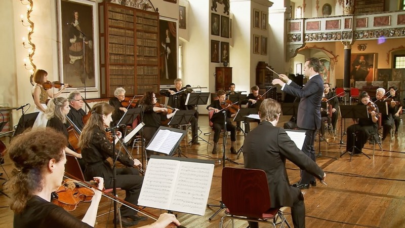 제31회 이건음악회 1부 모차르트 바이올린 협주곡 5번 공연 모습.(사진=이건)