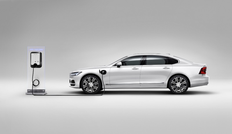 신형 S90 T8 INS 플러그인 하이브리드 모델.(사진=볼보자동차코리아)