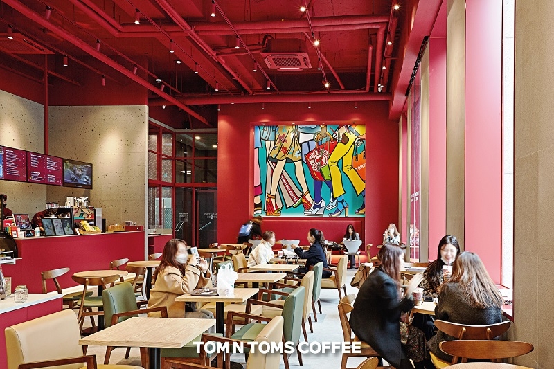 탐앤탐스, ‘더클래식 압구정로데오점’ 리뉴얼 오픈