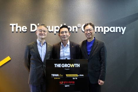 왼쪽부터 이수원 TBWA코리아 대표, 오승환 웰릭스캐피탈 대표, 김형태 퍼포먼스 바이 TBWA. 사진=웰컴금융그룹