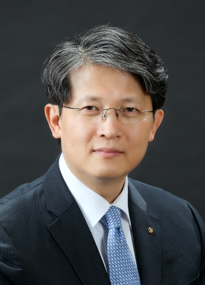 세계한인법률가회(IAKL) 회장에 취임한 법무법인 율촌 이재욱 외국 변호사.(사진제공=법무법인 율촌)