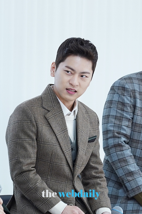 라포엠, 온라인 쇼케이스 현장 (사진제공: 모스뮤직)