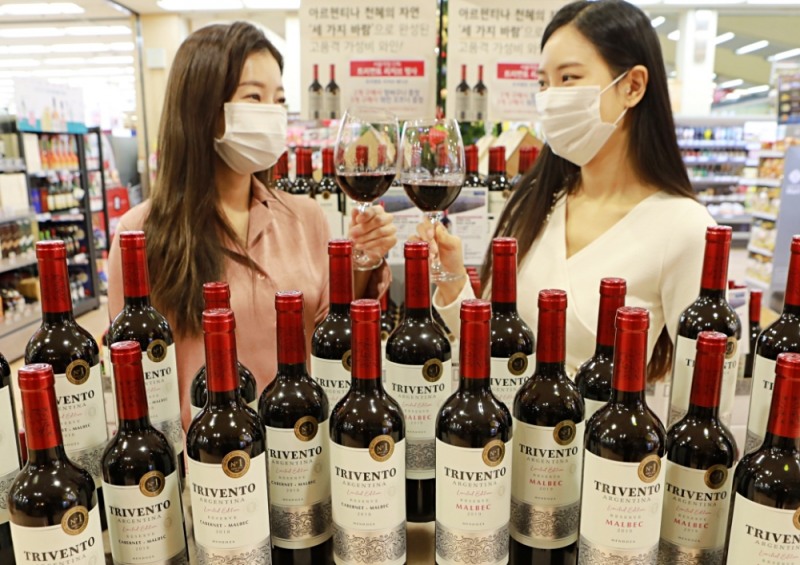 롯데, 첫번째 시그니처 와인 출시