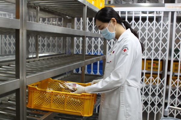 텅 비어 있는 혈액 보관소.(사진제공=대한적십자사)