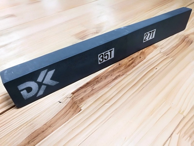 동국제강 당진공장에서 개발한 DK-LP Plate 모형 샘플.(사진=동국제강)