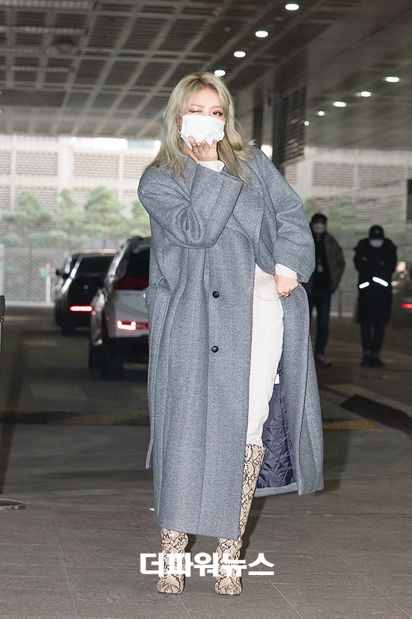 유빈, MBC 쇼챔피언 출근길 현장
