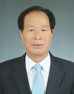 김만률 부산노인대학협의회 공동회장.