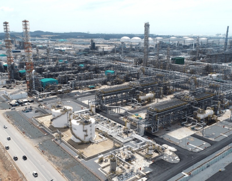 말레이시아 동남부에 자리잡고 있는 펭게랑 석유화학단지 전경.(사진=DL이앤씨)