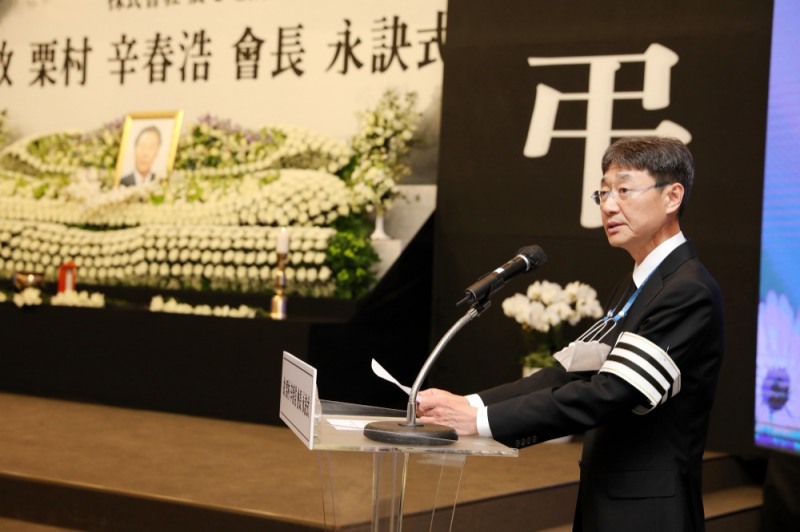 신동원 농심 부회장, “ 아버지의 유산 농심 철학 이을 것”