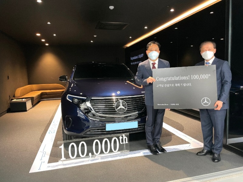 10만대 돌파 기념식 모습.(사진=더클래스 효성)