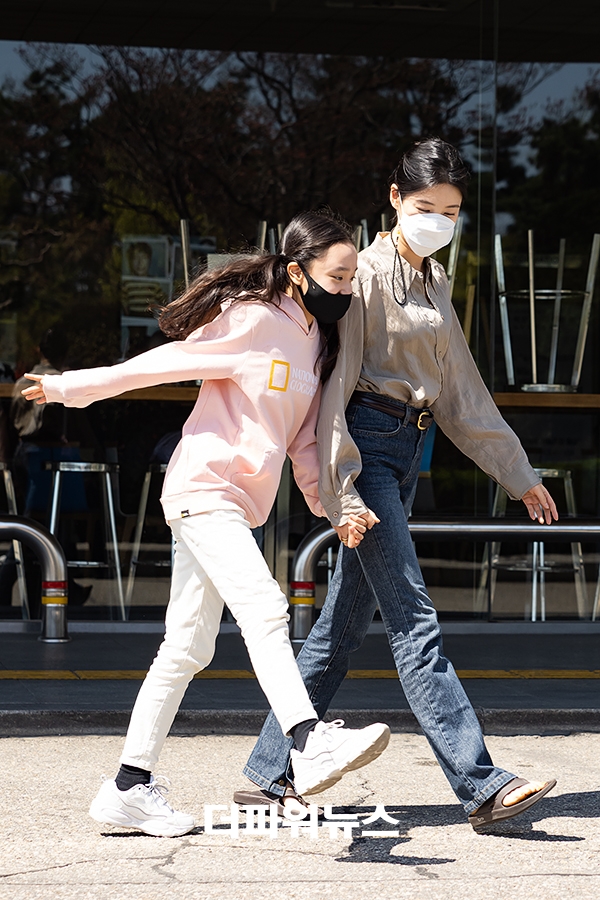 이고은-주아름, KBS 드라마 속아도 꿈결 녹화 출근길