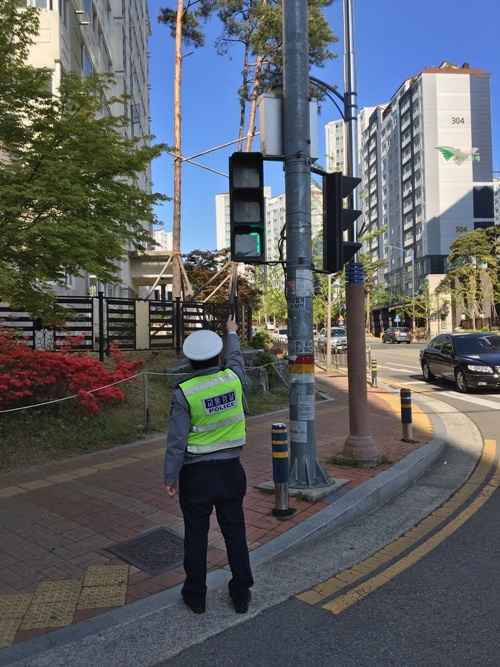 보행자 잔여표시기 신호등.(사진제공=창원서부경찰서)