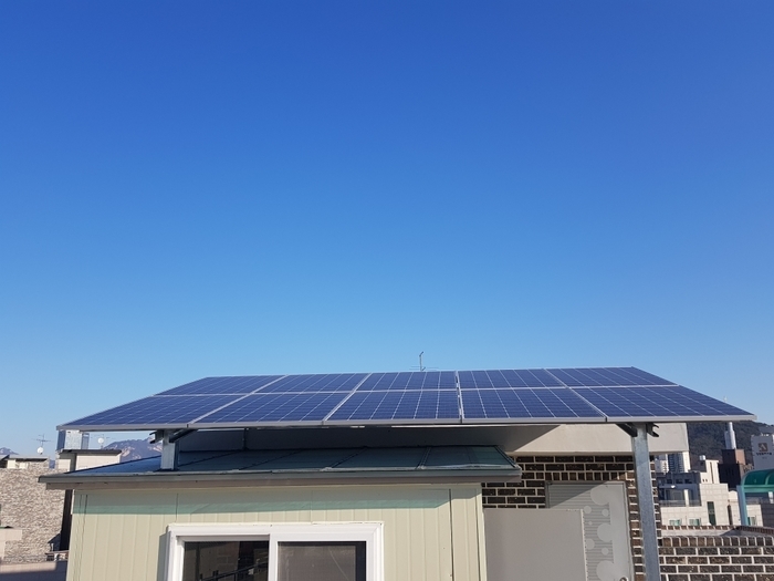 주택형 태양광 미니발전소 설치 모습(자료사진=중랑구) 