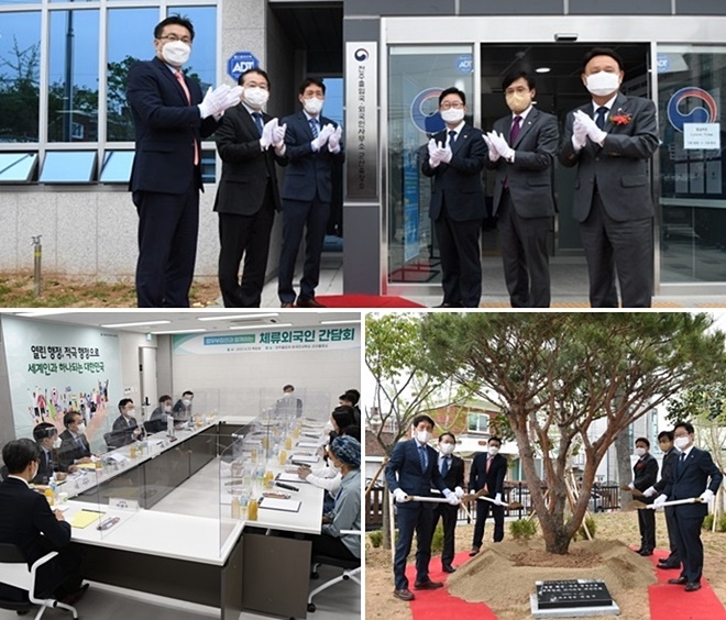 박범계 법무부 장관이 4월 22일 전주출입국·외국인사무소 군산출장소 신축 청사 개청 제막식 후 박수를 치고 있다./박범계 장관이 기념식수를 하고 있다./법무장관이 체류외국인 간담회에서 의견을 청취하고 있다.(사진제공=법무부)