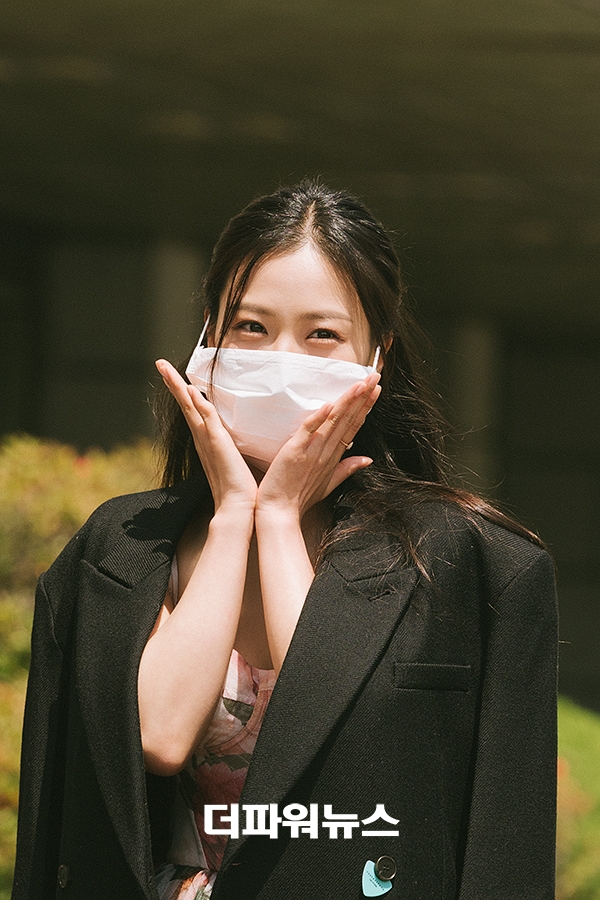 고민시, 드라마 '오월의 청춘' 제작발표회 출근길