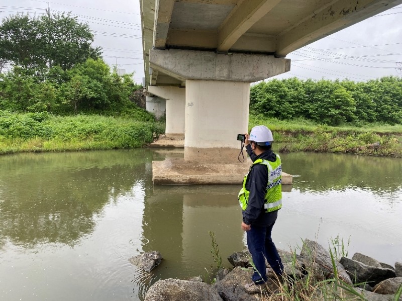 시설물 안전의무 이행 실태점검 전경.(사진=국토안전관리원)