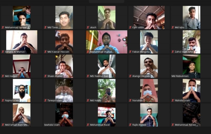 14일 화상으로 열린 1기 입과식 모습.(사진=포스코건설)