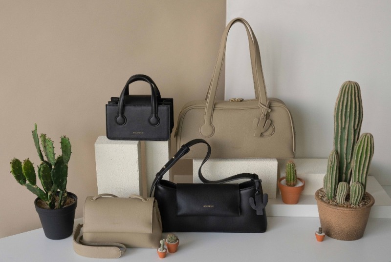 오르바이스텔라가 2021 가을 신상품으로 출시한 4종으로 선인장 가죽 제품에는 귀여운 선인장 모양의 참을 달아 선인장 소재의 백이라는 점을 강조했다.(사진=오르바이스텔라)