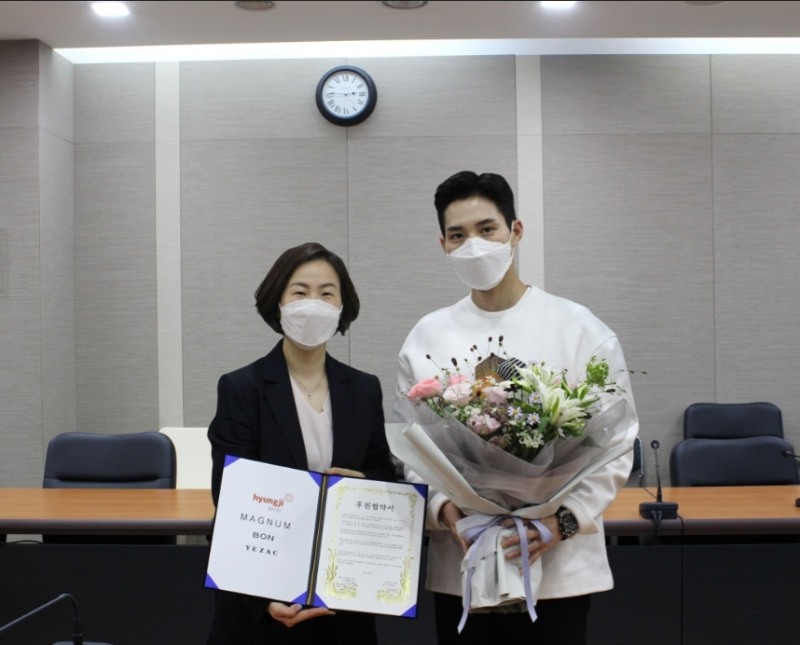 형지 I&C 대표 최혜원, 펜싱 선수 김준호. (사진=형지 I&C)