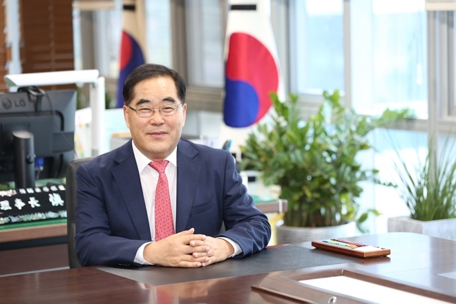 신용도 이사장이 공단을 떠나서도 법무보호사업의활성화와 출소자 인식 개선을 위해 지원을 이어가겠다고 밝히고 있다.(사진제공=한국법무보호복지공단)