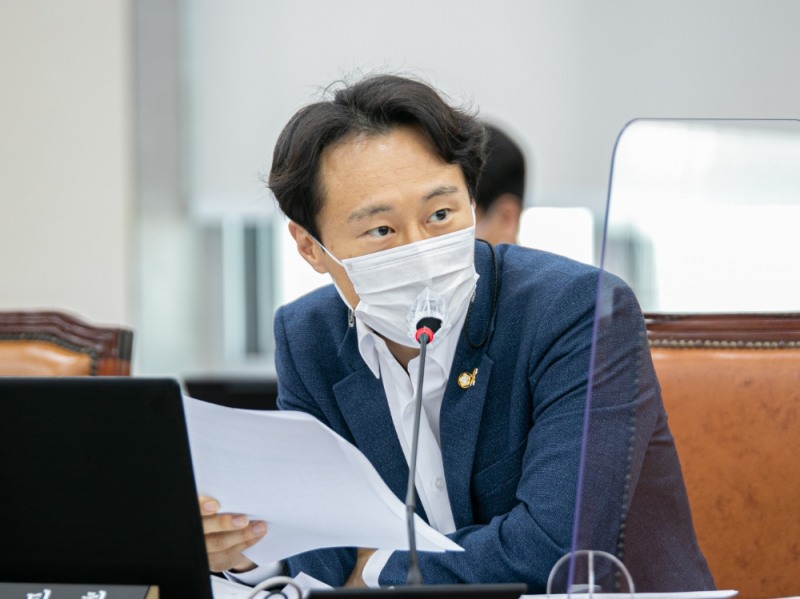 이탄희 의원, 국민참여재판 확대 ‘민사배심제법’ 발의